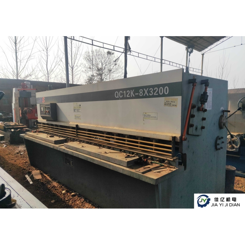 QC12K-8X3200 数控液压摆式剪板机