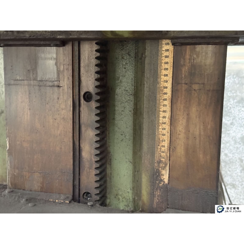 <strong>处理齐齐哈尔2米5立式车床15年产！</strong>