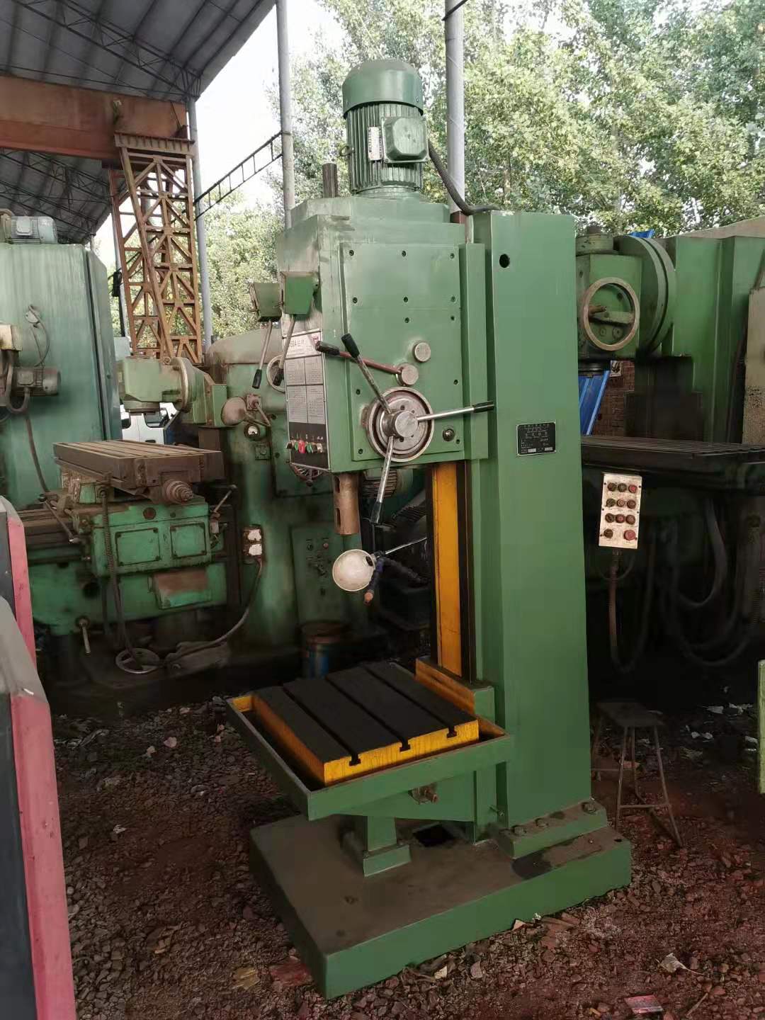 广东低价二手螺纹加工机床地址(图3) 广东低价二手螺纹加工机床地址