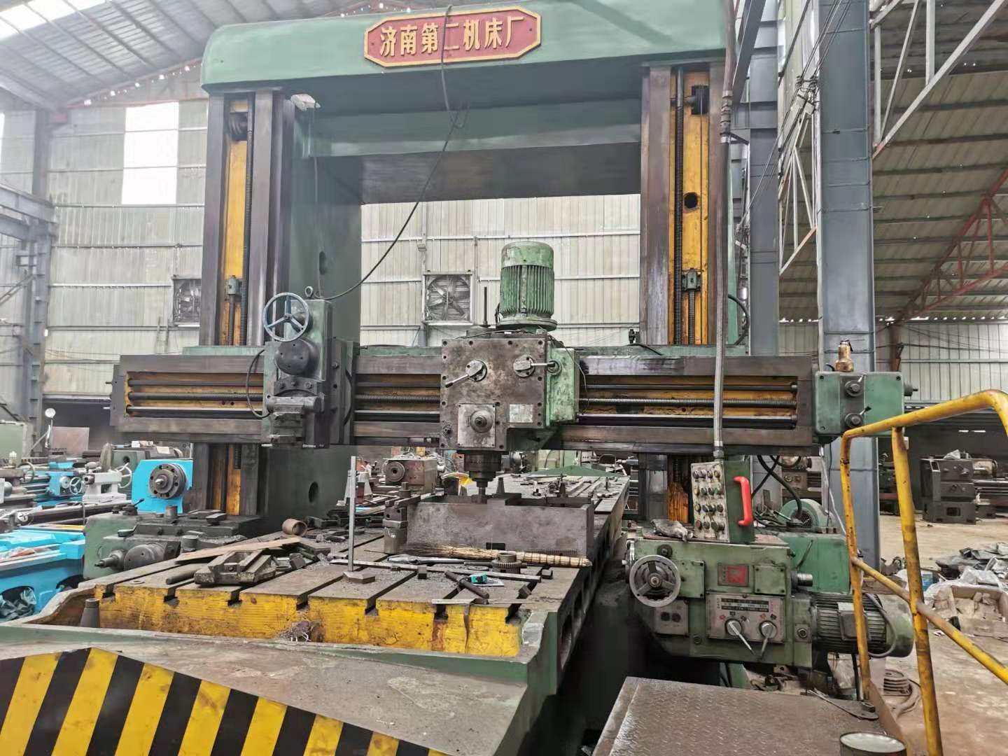 广东低价二手螺纹加工机床地址(图2) 广东低价二手螺纹加工机床地址